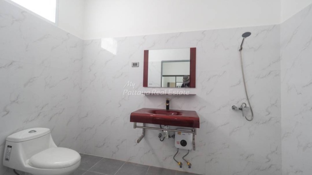 ขายบ้านพัทยา บางแสน ชลบุรี สัตหีบ : วิลล่าหรูระดับมาตรฐานยุโรปใหม่เอี่ยมบนเขาพระตำหนัก – ใช้ชีวิตติดทะเลเพียง 5 นาทีจากชายหาด!