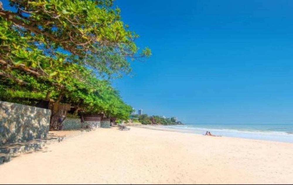 ขายบ้านพัทยา บางแสน ชลบุรี สัตหีบ : โอกาสการลงทุนในวิลล่าหรูพร้อมสระว่ายน้ำ 12 ห้องนอน ใน Majestic Residence บนเขาพระตำหนัก!!