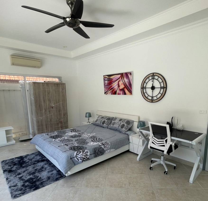 ขายบ้านพัทยา บางแสน ชลบุรี สัตหีบ : โอกาสการลงทุนในวิลล่าหรูพร้อมสระว่ายน้ำ 12 ห้องนอน ใน Majestic Residence บนเขาพระตำหนัก!!