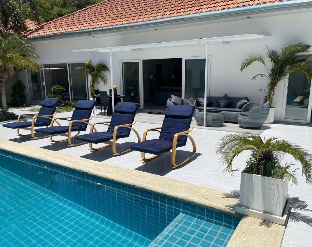 ขายบ้านพัทยา บางแสน ชลบุรี สัตหีบ : โอกาสการลงทุนในวิลล่าหรูพร้อมสระว่ายน้ำ 12 ห้องนอน ใน Majestic Residence บนเขาพระตำหนัก!!