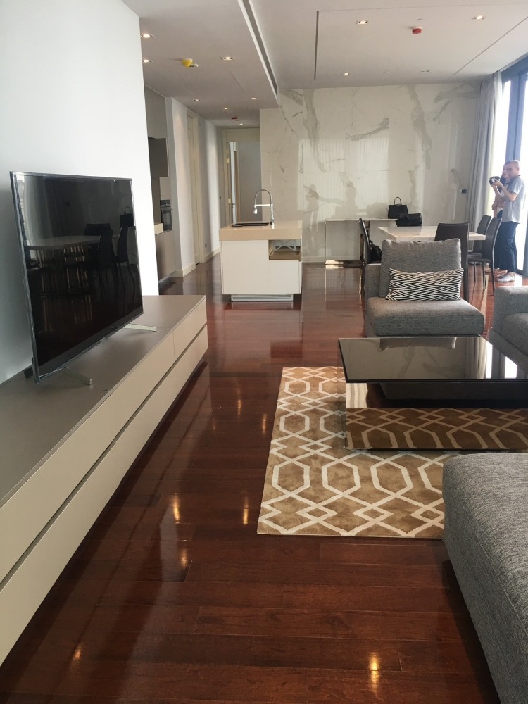 ให้เช่าคอนโดสุขุมวิท อโศก ทองหล่อ : LTHC11096-MARQUE Sukhumvit FOR RENT 3beds 4baths size 190 Sqm. Near BTS Phrom Phong ONLY 250k/Month