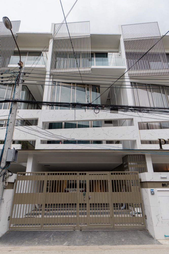 For SaleShop HouseChokchai 4, Ladprao 71, Ladprao 48, : 📣Prime location - Luxurious 4-storey townhouse, Lux 35 Ratchada-Lat Phrao, in a potential location in the Ratchada-Lat Phrao area.