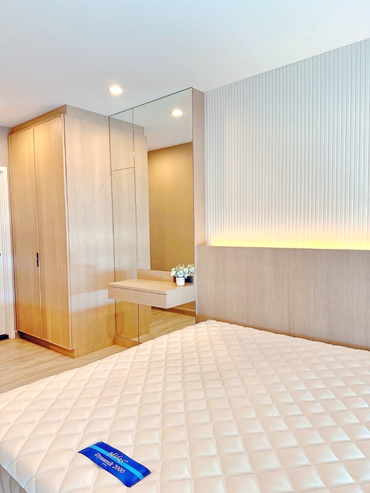 For RentCondoRama9, Petchburi, RCA : 7925😊 For RENT for rent 1 bedroom🚄near MRT Cultural Center🏢Supalai Wellington 2 Supalai Wellington 2🔔Area: 47 sq m.💲Rent: 22,000฿📞O99-5919653,065-9423251✅LineID:@sureresidence