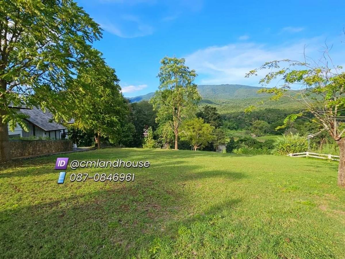 For SaleLandChiang Mai : Beautiful view land plot, Hang Dong District, Chiang Mai, near the airport, only 18 km., 25 minutes into the city, in a land development project, with water, electricity, internet.