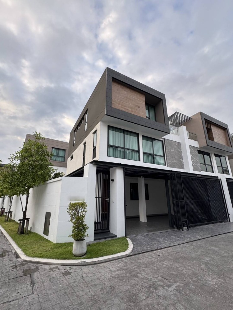 ขายบ้านสุขุมวิท อโศก ทองหล่อ : ขายบ้านเดี่ยวสร้างใหม่  3ห้องนอน+ห้องแม่บ้าน พร้อมสระว่ายน้ำส่วนตัว, ตกแต่งสวยหรู เฟอร์นิเจอร์ครบ ,ซอยเอกมัย-เพชรบุรี-พระราม9 ใกล้ทางด่วน