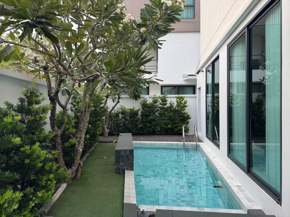 ขายบ้านสุขุมวิท อโศก ทองหล่อ : ขายบ้านเดี่ยวสร้างใหม่  3ห้องนอน+ห้องแม่บ้าน พร้อมสระว่ายน้ำส่วนตัว, ตกแต่งสวยหรู เฟอร์นิเจอร์ครบ ,ซอยเอกมัย-เพชรบุรี-พระราม9 ใกล้ทางด่วน