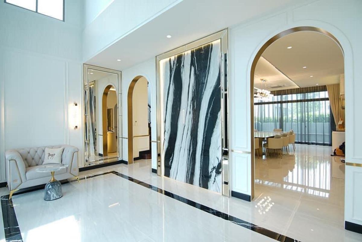 OP00976 - Perfect Masterpiece Rama 9 – Krungthep Kreetha :  เพอร์เฟค มาสเตอร์พีซ พระราม 9 – กรุงเทพกรีฑา - ARL Hua Mak/ MRT Si Kritha/ Samitivej Srinakarin Hospital Loading...