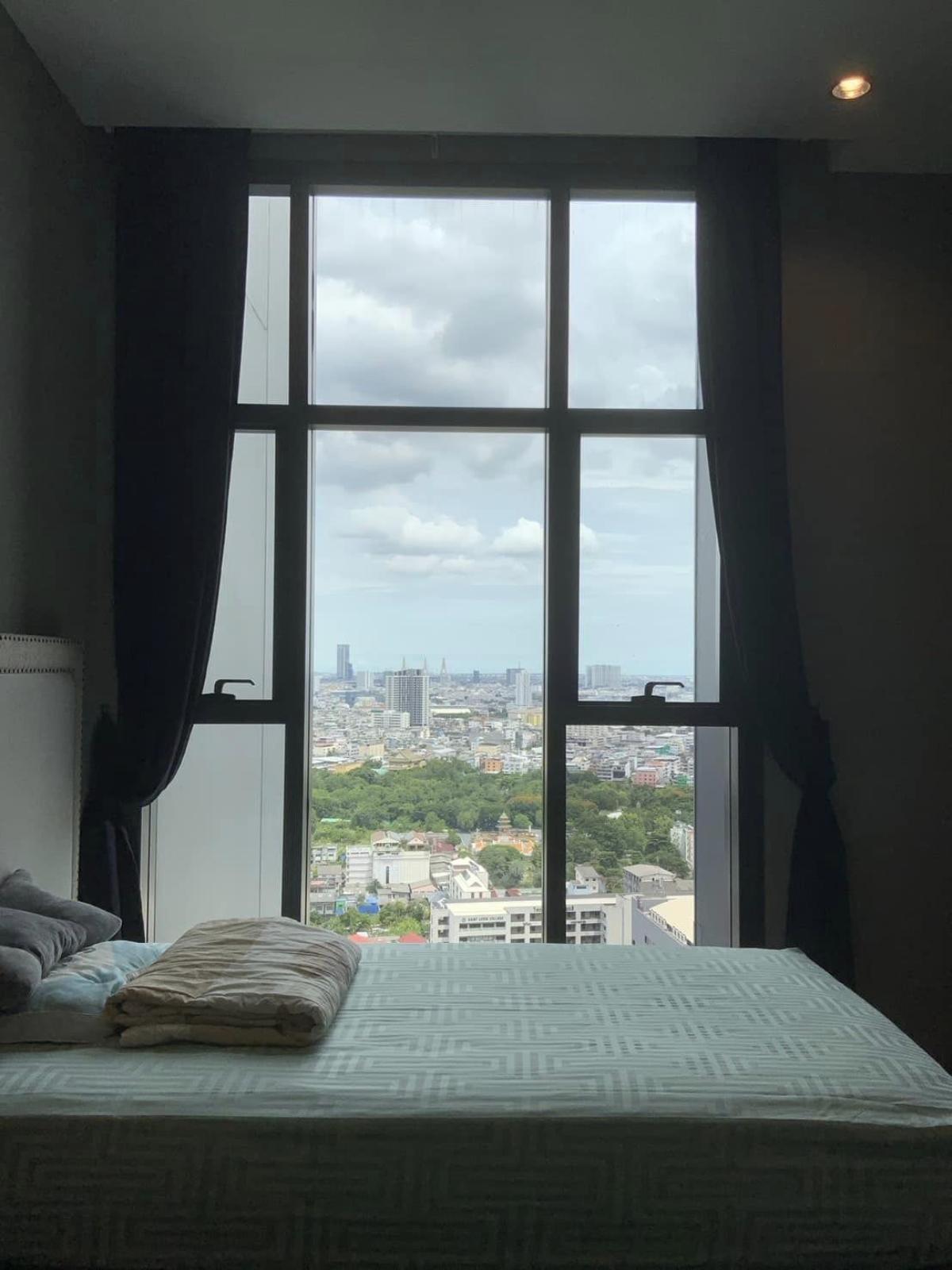 ST12715 - The Diplomat Sathorn :   Loading...