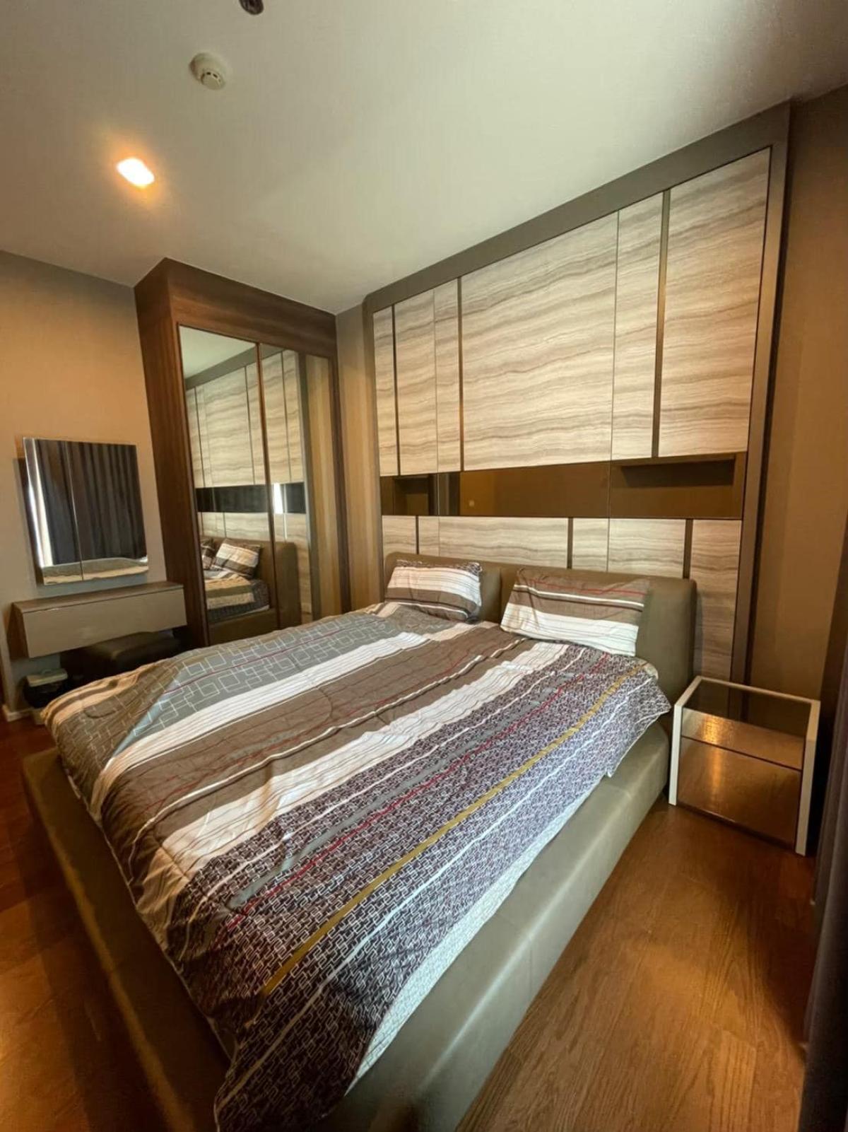 ขายคอนโดสาทร นราธิวาส : MN04375 - Menam Residences :  แม่น้ำ เรสซิเดนท์ : Menam Residences :  แม่น้ำ เรสซิเดนท์ -