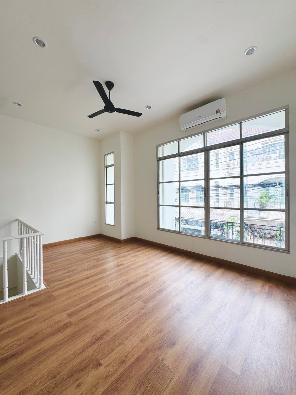 For RentTownhomeYothinpattana,CDC : For Rent -Townhome 3 stories new renovation✨ Ekkamai-Ramintra