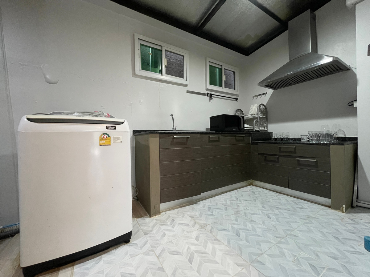 ให้เช่าทาวน์โฮมพัฒนาการ ศรีนครินทร์ : ให้เช่า ทาวน์โฮม ชิเซน พัฒนาการ 32 หลังมุม Fully furnished