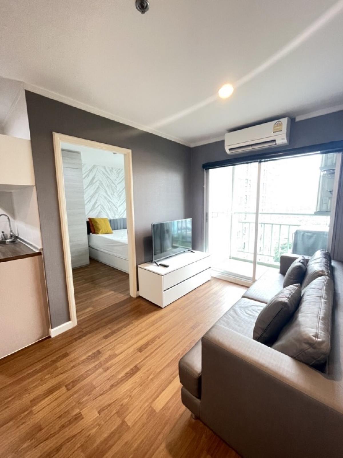 ให้เช่าคอนโดพระราม 9 เพชรบุรีตัดใหม่ RCA : ลุมพินี พาร์ค RCA ห้องแต่งสวย ชั้นสูง วิวกว้าง เครื่องใช้ไฟฟ้าครบ พร้อมเข้าอยู่