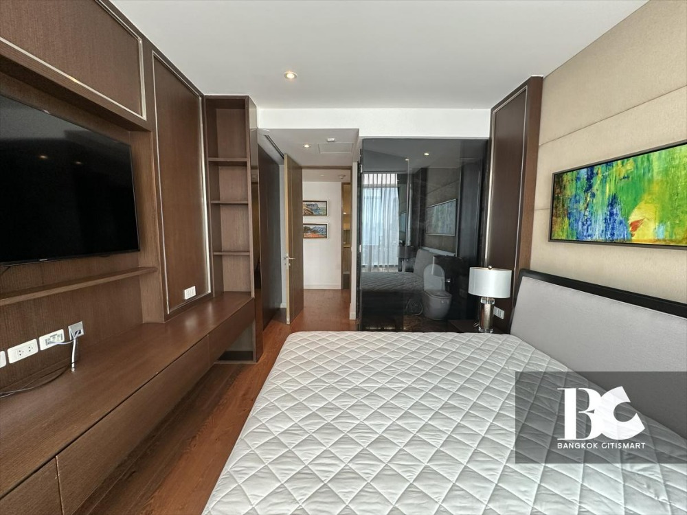 For SaleCondoWitthayu, Chidlom, Langsuan, Ploenchit : Luxurious Penthouse for sale - Stunning view with Fully Furnished (Ready to move in) 3 Bed 4 Bath, 185 Rajadamri, close to BTS Rajdamri station