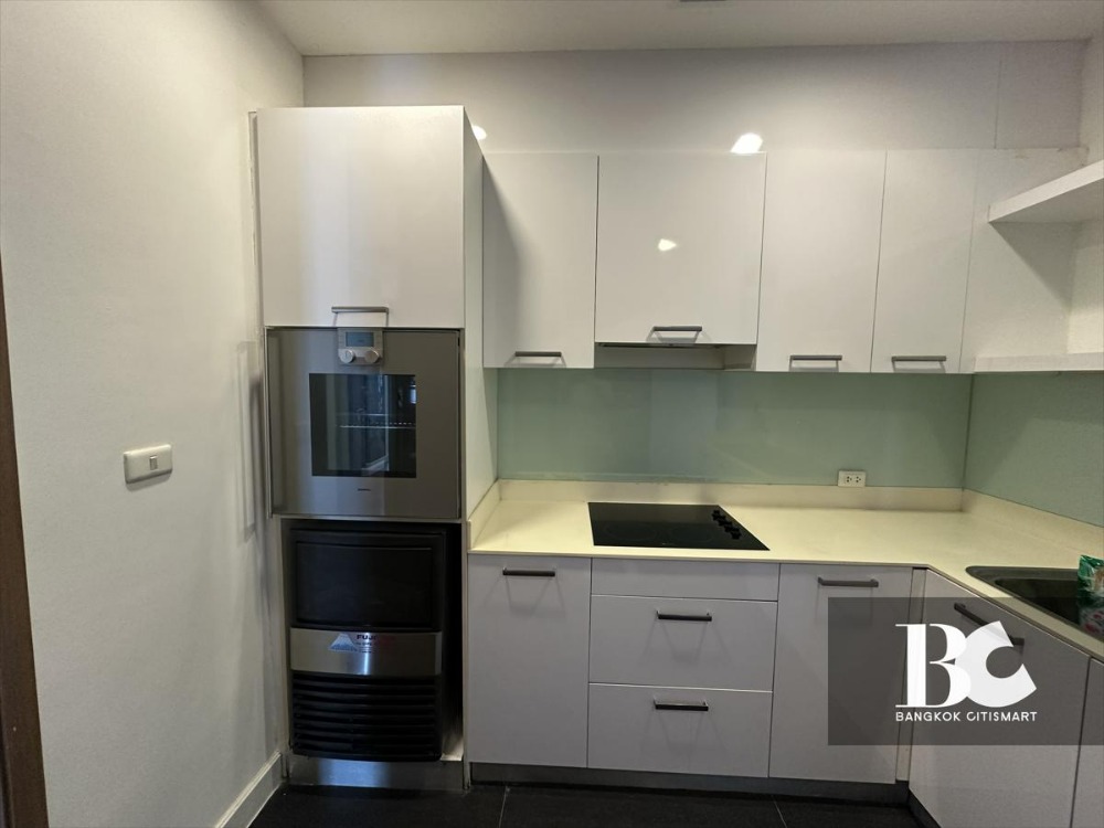 For SaleCondoWitthayu, Chidlom, Langsuan, Ploenchit : Luxurious Penthouse for sale - Stunning view with Fully Furnished (Ready to move in) 3 Bed 4 Bath, 185 Rajadamri, close to BTS Rajdamri station