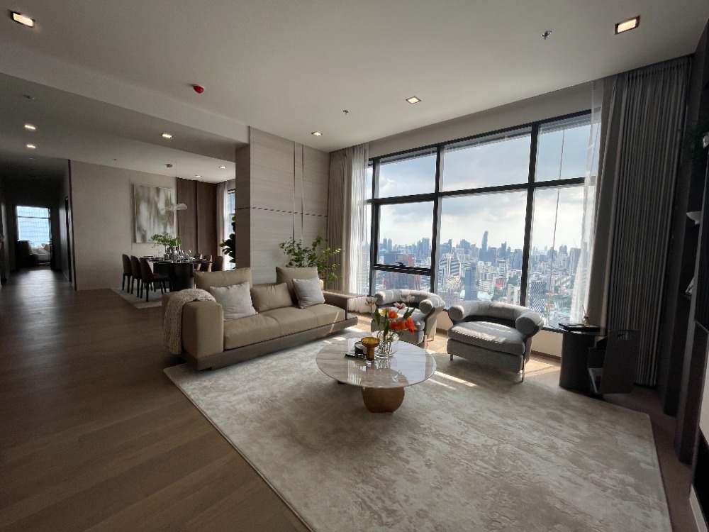 For SaleCondoRatchathewi,Phayathai : For sale, super luxury condo, Conner Ratchawithi, Penthouse room, 3 bedrooms, 3 bathrooms, usable area 173 sq m, fully furnished, with furniture and electrical appliances, convenient transportation, near BTS Ratchawithi and Siam Paragon.