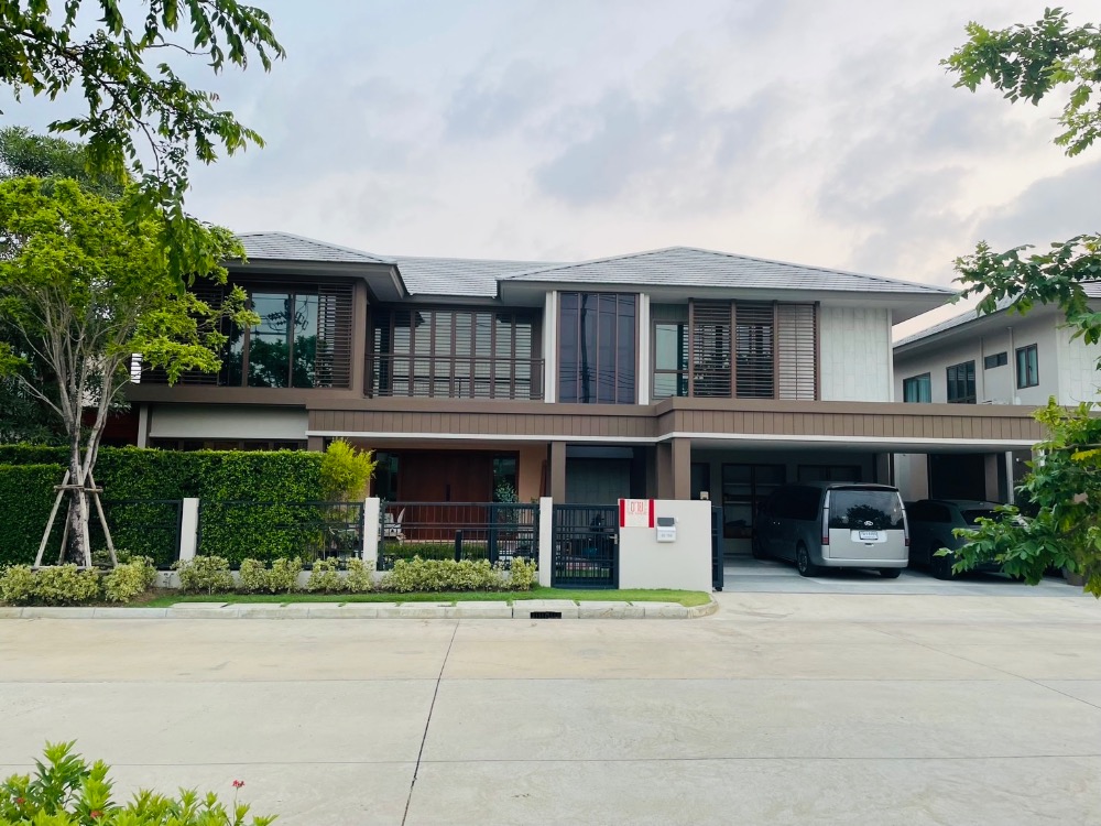 ขายบ้านพัฒนาการ ศรีนครินทร์ : 🏡 Luxury Home for Sale - Burasiri Krungthepkreetha - Spacious, Ready to Move In, Fully Furnished! 🏡