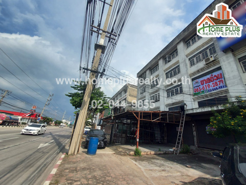 For SaleShop HousePathum Thani,Rangsit, Thammasat : 4 and a half storey commercial building on Lam Luk Ka Road, Pathum Thani (opposite Ban Fah Marche Market)