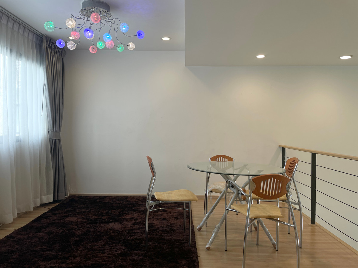 ให้เช่าทาวน์โฮมพัฒนาการ ศรีนครินทร์ : ให้เช่า ทาวน์โฮม ชิเซน พัฒนาการ 32 หลังมุม Fully furnished