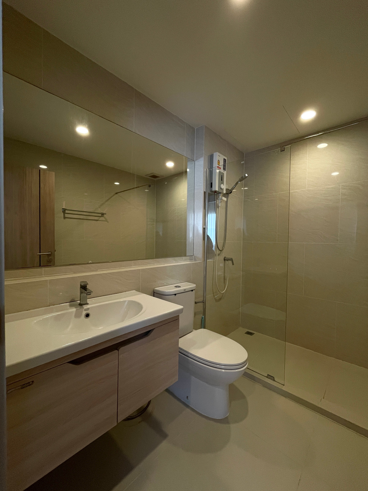 ให้เช่าทาวน์โฮมพัฒนาการ ศรีนครินทร์ : ให้เช่า ทาวน์โฮม ชิเซน พัฒนาการ 32 หลังมุม Fully furnished