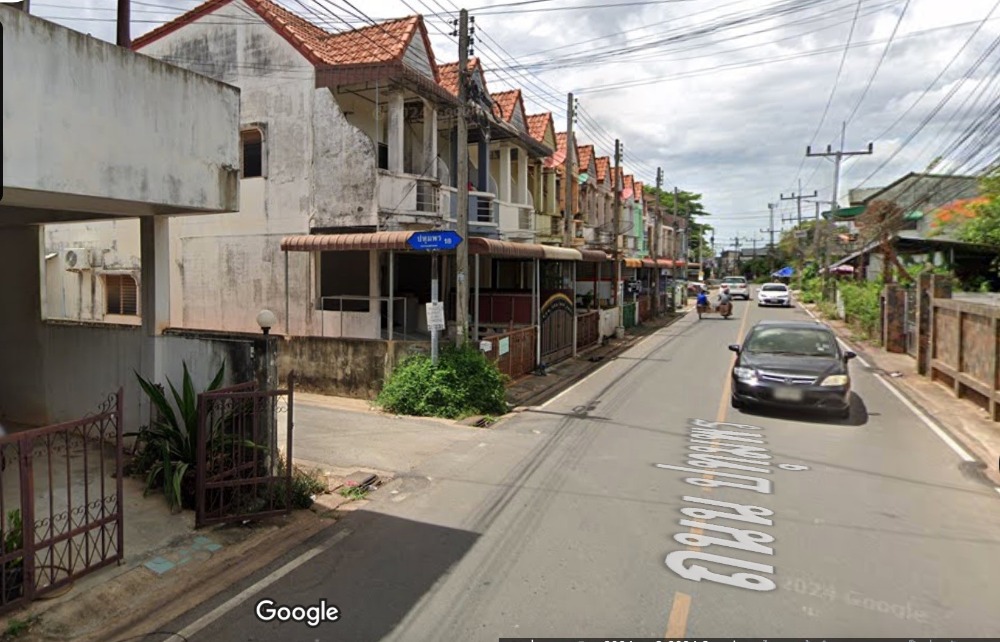 ขายที่ดินสมุย สุราษฎร์ธานี : ขายที่ดินเปล่าใจกลางเมืองสุราษฎร์ธานี ซอยปทุมพร 18 เนื้อที่ 385 ตารางวา