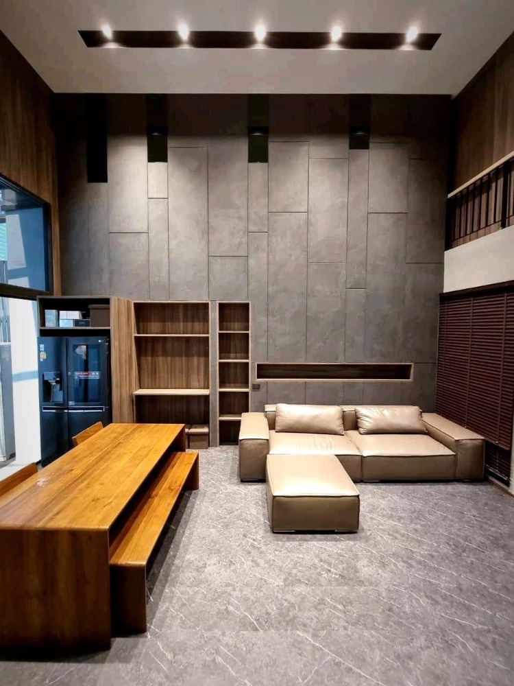 ❖ Ready to move in ❖ ทาวน์โฮม 3.5 ชั้น | 25.70 ตร.ว. 200.00 ตร.ม. | 3 ห้องนอน 2 ที่จอดรถ | ใกล้ Bangkok Prep (Inter) 9 นาที, Century อ่อนนุช 9 นาที, รพ.สุขุมวิท 13 นาที Loading...
