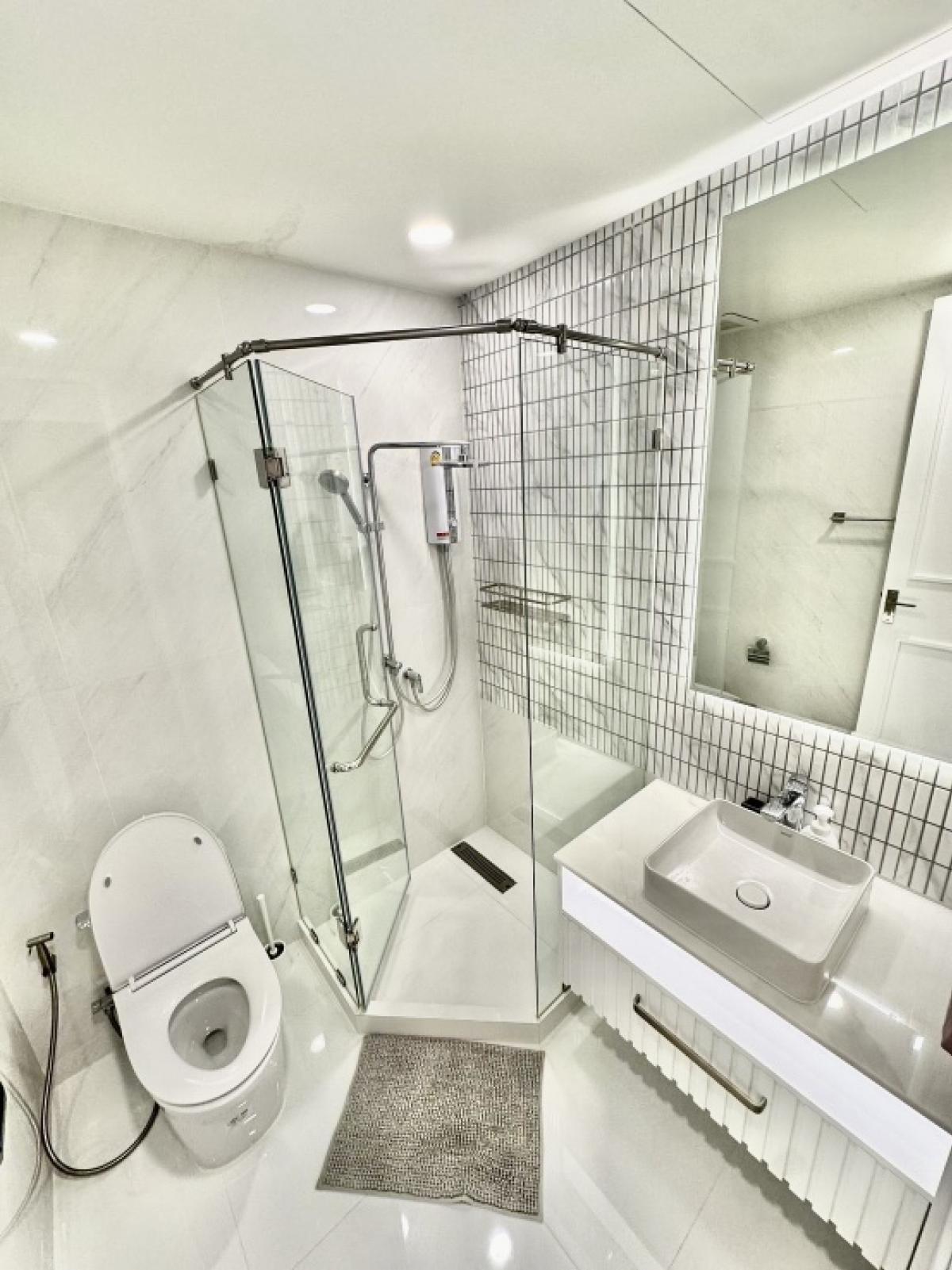 For SaleCondoRatchathewi,Phayathai : 📣 Condo for sale in Ban Krung, Siam-Pathumwan, 3 bedrooms, 119 sqm. New decoration, ready to inquire, make an appointment to see the room 📲 093-616-4456 (sales department)