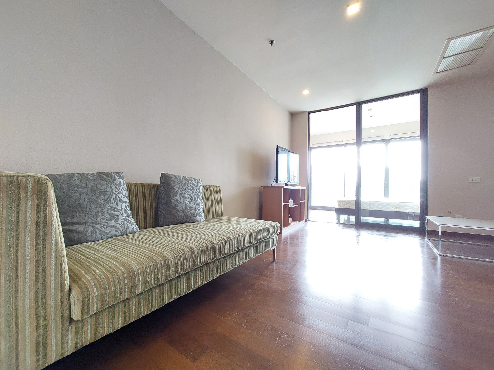 For SaleCondoSukhumvit, Asoke, Thonglor : Condo with city view in Sukhumvit area, 100 meters from BTS.