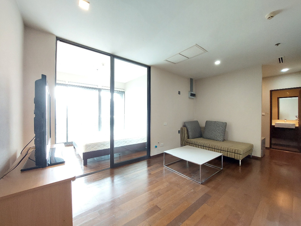 For SaleCondoSukhumvit, Asoke, Thonglor : Condo with city view in Sukhumvit area, 100 meters from BTS.