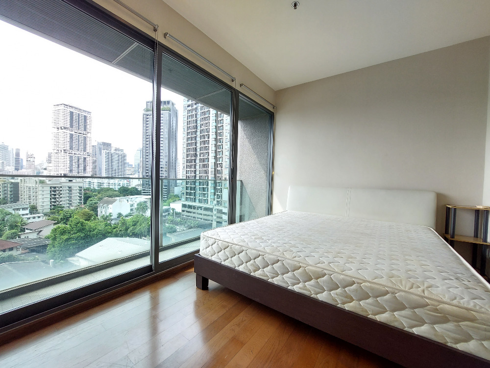 For SaleCondoSukhumvit, Asoke, Thonglor : Condo with city view in Sukhumvit area, 100 meters from BTS.