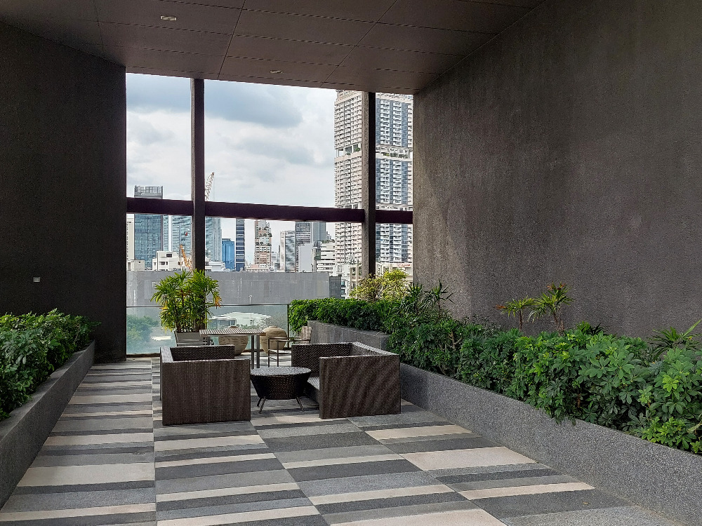 For SaleCondoSukhumvit, Asoke, Thonglor : Condo with city view in Sukhumvit area, 100 meters from BTS.