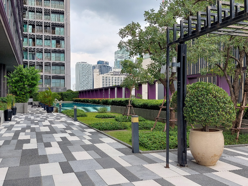 For SaleCondoSukhumvit, Asoke, Thonglor : Condo with city view in Sukhumvit area, 100 meters from BTS.