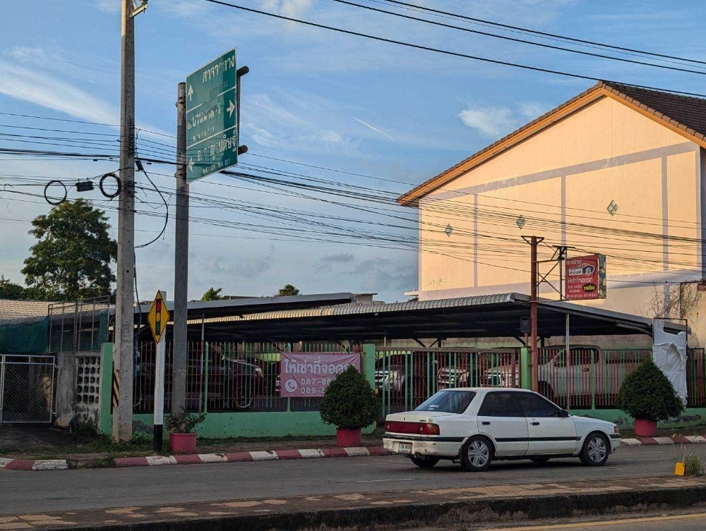 For SaleLandKoh Samui, Surat Thani : Land for sale in the heart of Surat Thani city, on Sri Kasem Road, near Nai Luk Intersection.