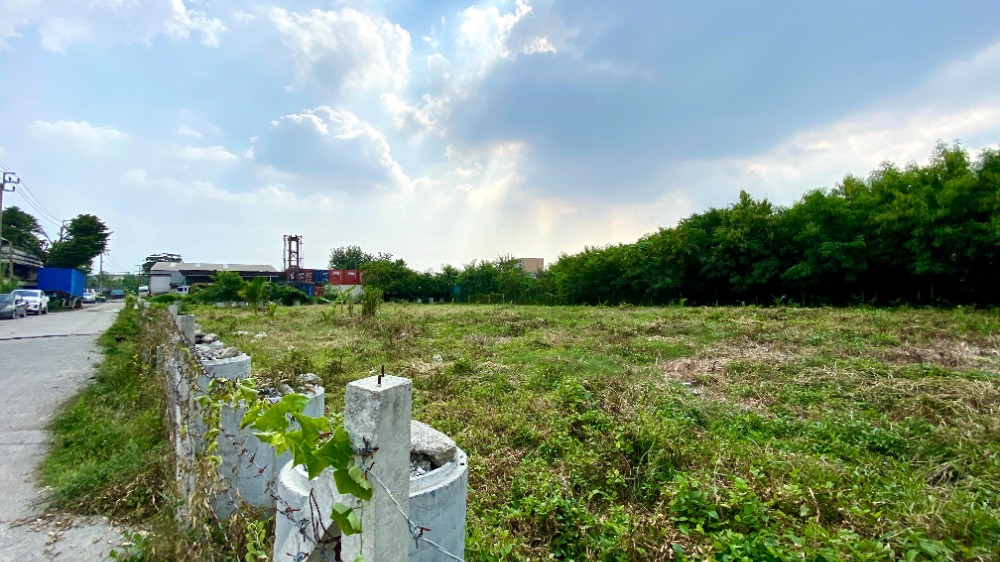 ให้เช่าที่ดินบางนา แบริ่ง ลาซาล : ให้เช่าที่ดิน 1 ไร่ 50 ตารางวา ลาซาล 48 ถมดินแล้ว ล้อมรั้วอย่างดี