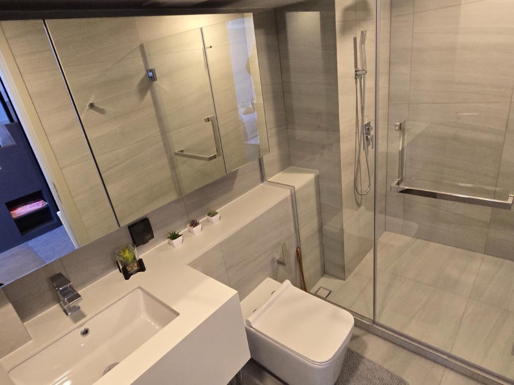 For SaleCondoSiam Paragon ,Chulalongkorn,Samyan : Park Origin Chula Samyan【𝐒𝐄𝐋𝐋 & 𝐑𝐄𝐍𝐓】🔥 Brand new room!! Duplex 2 bedrooms, Chula Samyan view, convenient travel, near MRT 🔥 Contact Line ID: @hacondo