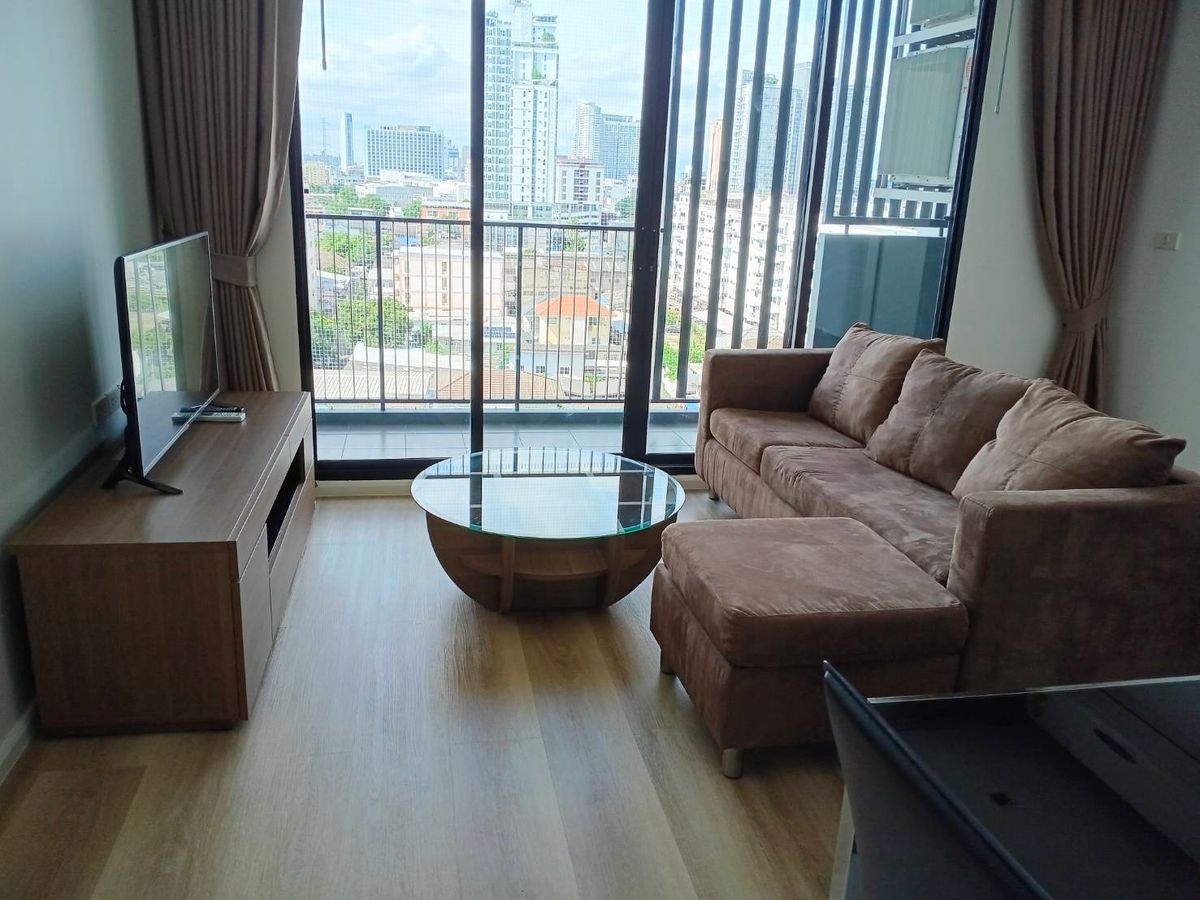 For RentCondoRatchadapisek, Huaikwang, Suttisan : Quinn condo for rent 20,000 baht 45 sqm, beautiful room, built-in, never rented out