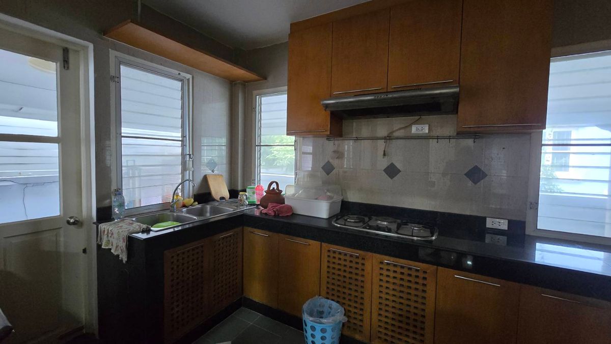 ขายบ้านเกษตรศาสตร์ รัชโยธิน : ขายบ้านเดี่ยว 2 ชั้น หมู่บ้านนันทวัน-วัชรพล  ถนนสุขาภิบาล 5 เขตบางเขน กรุงเทพมหานคร เนื้อที่ 91 ตารางวา พื้นที่ใช้สอย 220 ตารางเมตร 4 ห้องนอน 3 ห้องน้ำ