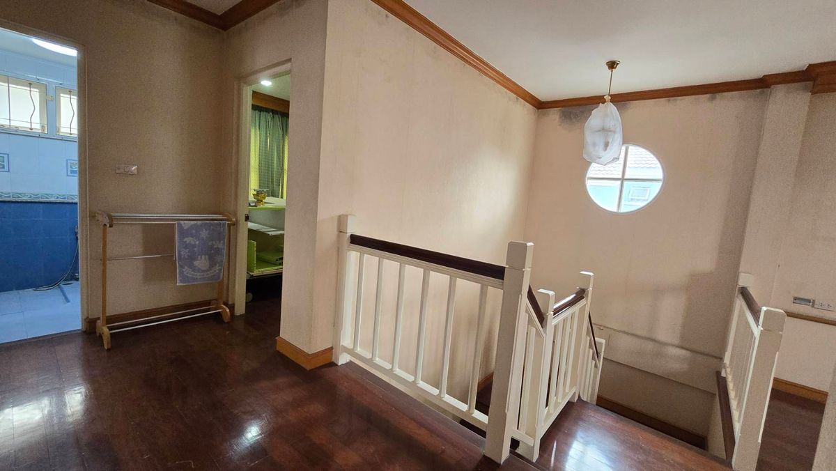 ขายบ้านเกษตรศาสตร์ รัชโยธิน : ขายบ้านเดี่ยว 2 ชั้น หมู่บ้านนันทวัน-วัชรพล  ถนนสุขาภิบาล 5 เขตบางเขน กรุงเทพมหานคร เนื้อที่ 91 ตารางวา พื้นที่ใช้สอย 220 ตารางเมตร 4 ห้องนอน 3 ห้องน้ำ