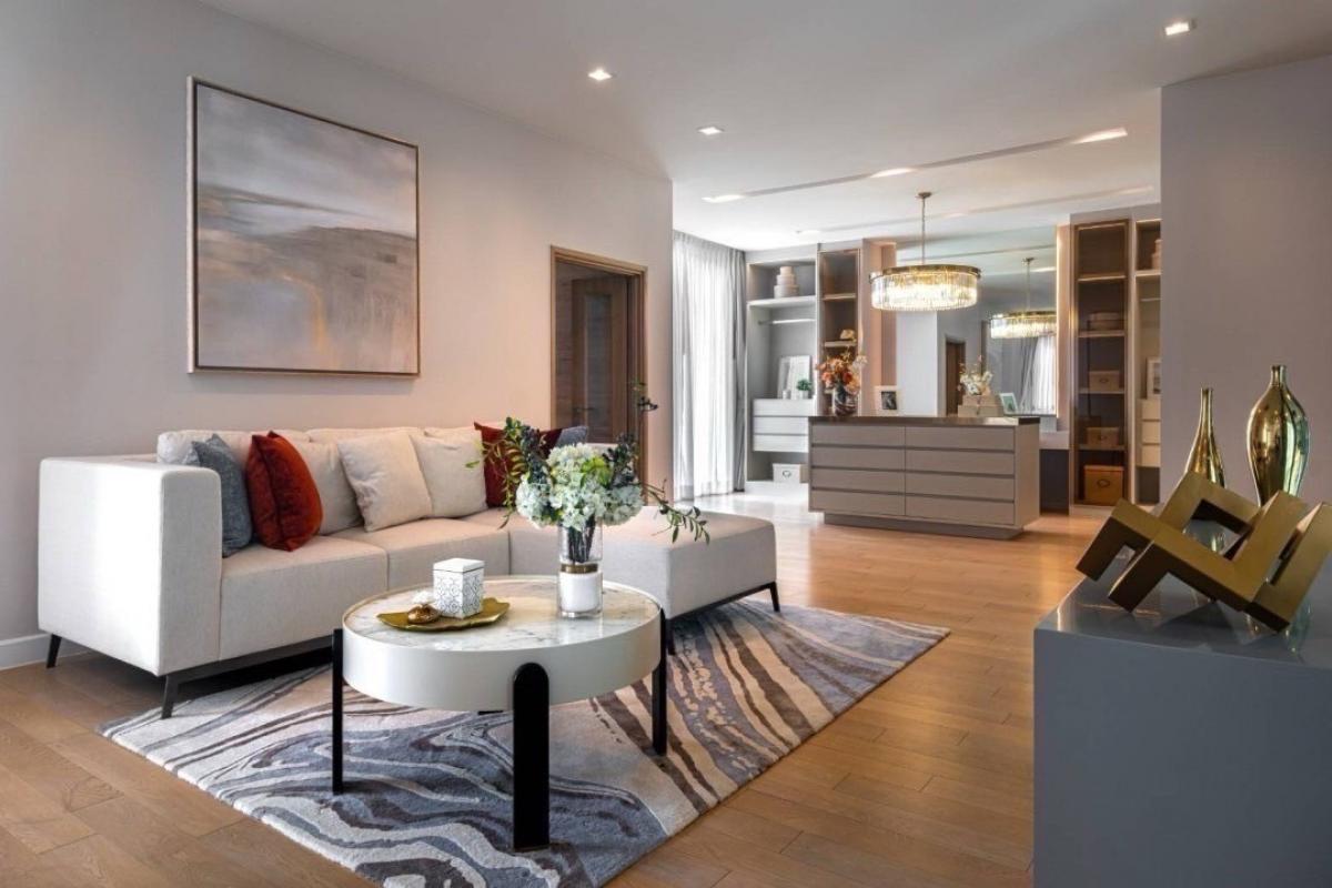 For SaleHouseOnnut, Udomsuk : Special price The Ava Residence Sukhumvit 77 size 620 square meters 5 bed 6 bath only 65 MB make an appointment to view 086-795-9997 Jimmy