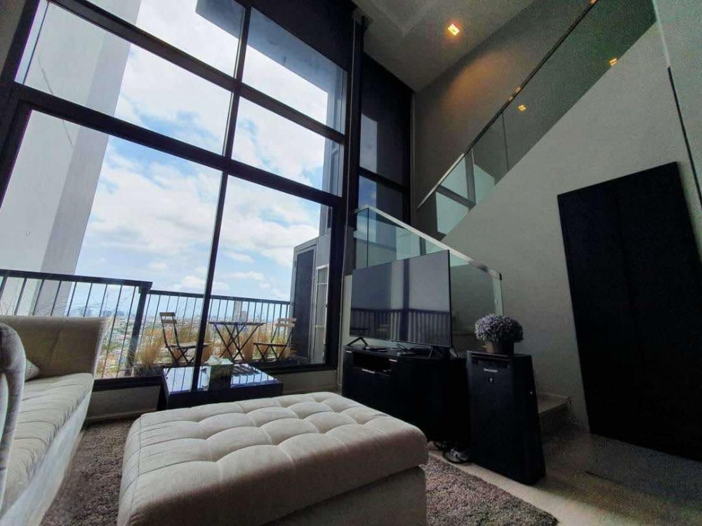 ขายคอนโดอ่อนนุช อุดมสุข : ขายคอนโดริธึ่ม สุขุมวิท 44/1 ติด BTS พระโขนง  ชั้นสูง ห้อง Duplex วิวเมือง โลเคชัน BTS พระโขนง ขนาด 60 ตรม.