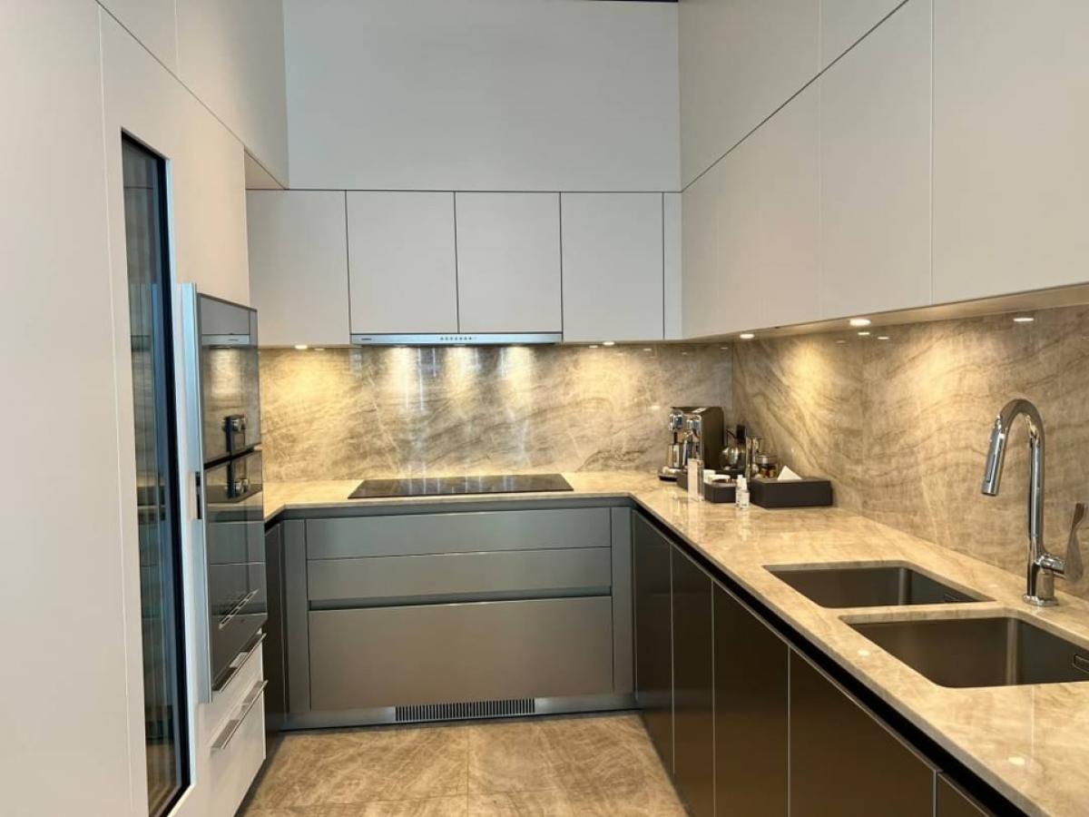 ขายคอนโดวิทยุ ชิดลม หลังสวน : |ซื้อตรงจากโครงการ| ขายคอนโด Scope Langsuan ขนาด 85 Sq.m 1 bed 2 bath เพียง 35 MB เท่านั้น ติดต่อ 086-795-9997 จิมมี่