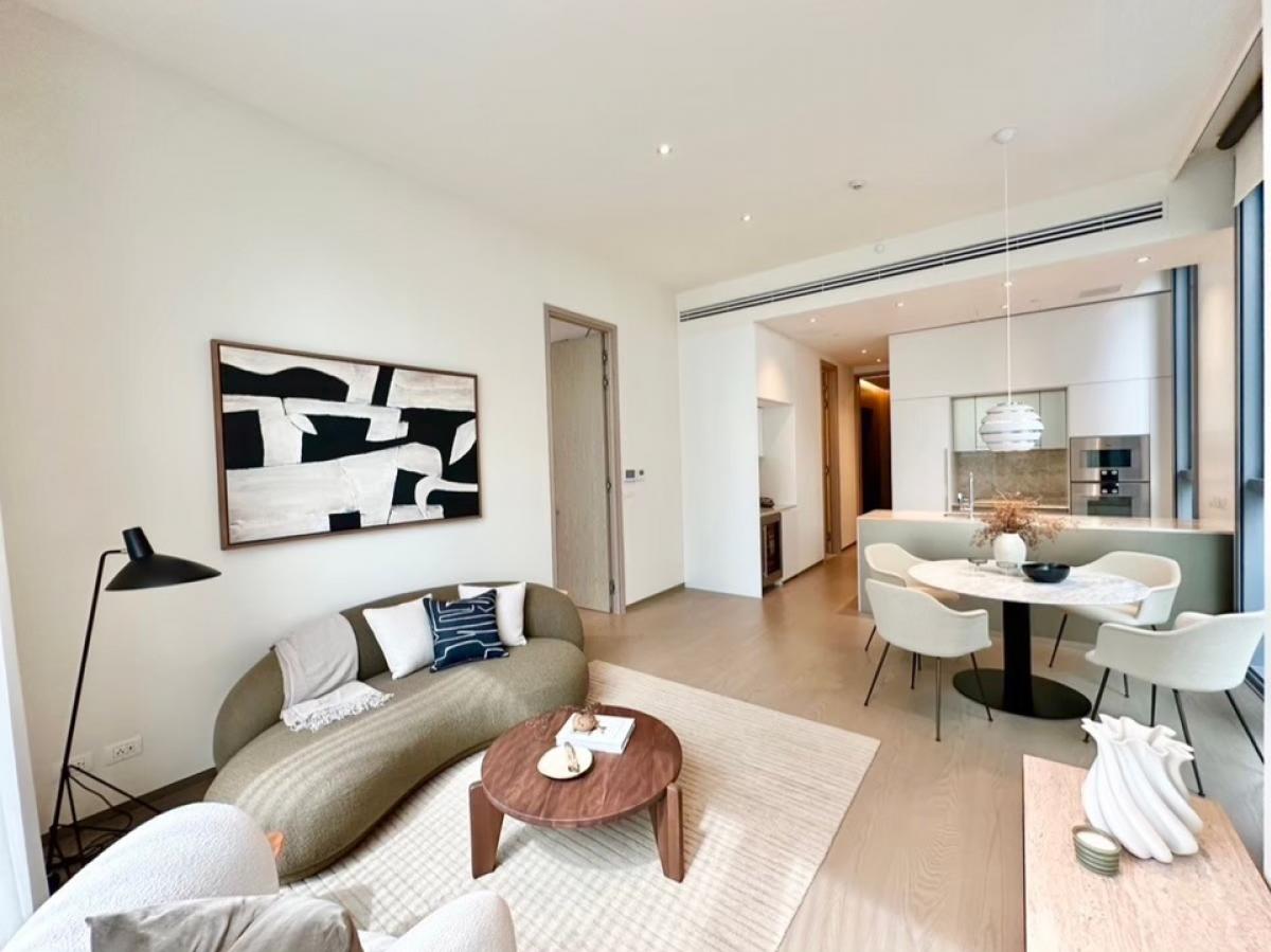 ขายคอนโดวิทยุ ชิดลม หลังสวน : ราคาพิเศษ ขายคอนโด Scope Langsuan ขนาด 85 Sq.m 1 bed 2 bath เพียง 35 MB เท่านั้น ติดต่อ 086-795-9997 จิมมี่