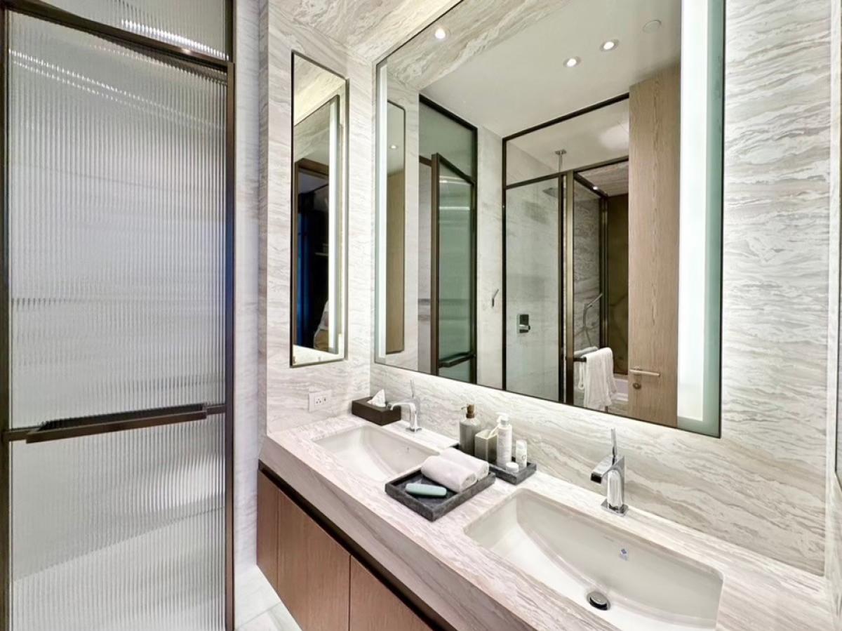 ขายคอนโดวิทยุ ชิดลม หลังสวน : 𝐇𝐎𝐓 𝐃𝐄𝐀𝐋 ขายคอนโด Scope Langsuan ขนาด 85 Sq.m 1 bed 2 bath เพียง 35 MB เท่านั้น ติดต่อ 086-795-9997 จิมมี่