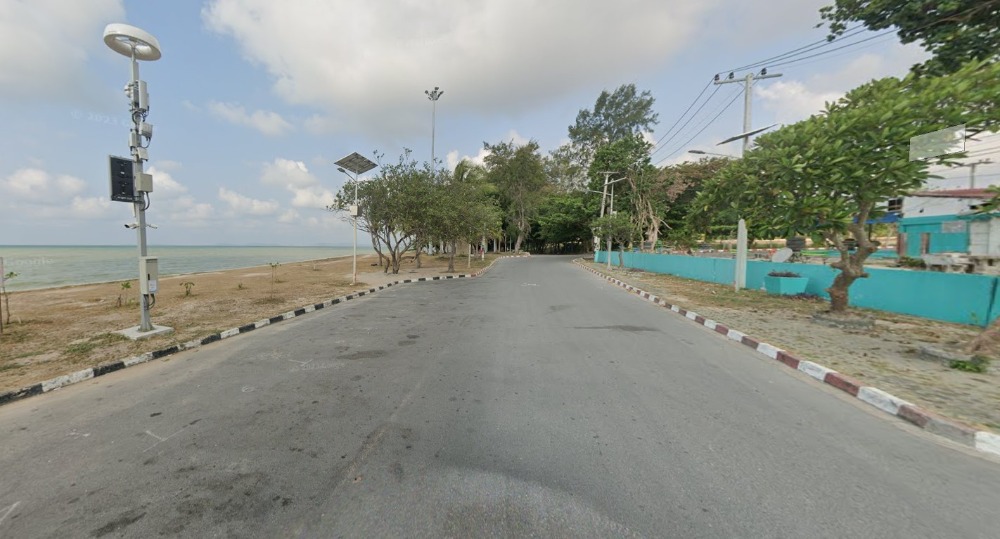 ขายที่ดินระยอง : ขาย ที่ดิน 4-0-42 ไร่ แปลงมุม ติดหาดน้ำริน บ้านฉาง ระยอง