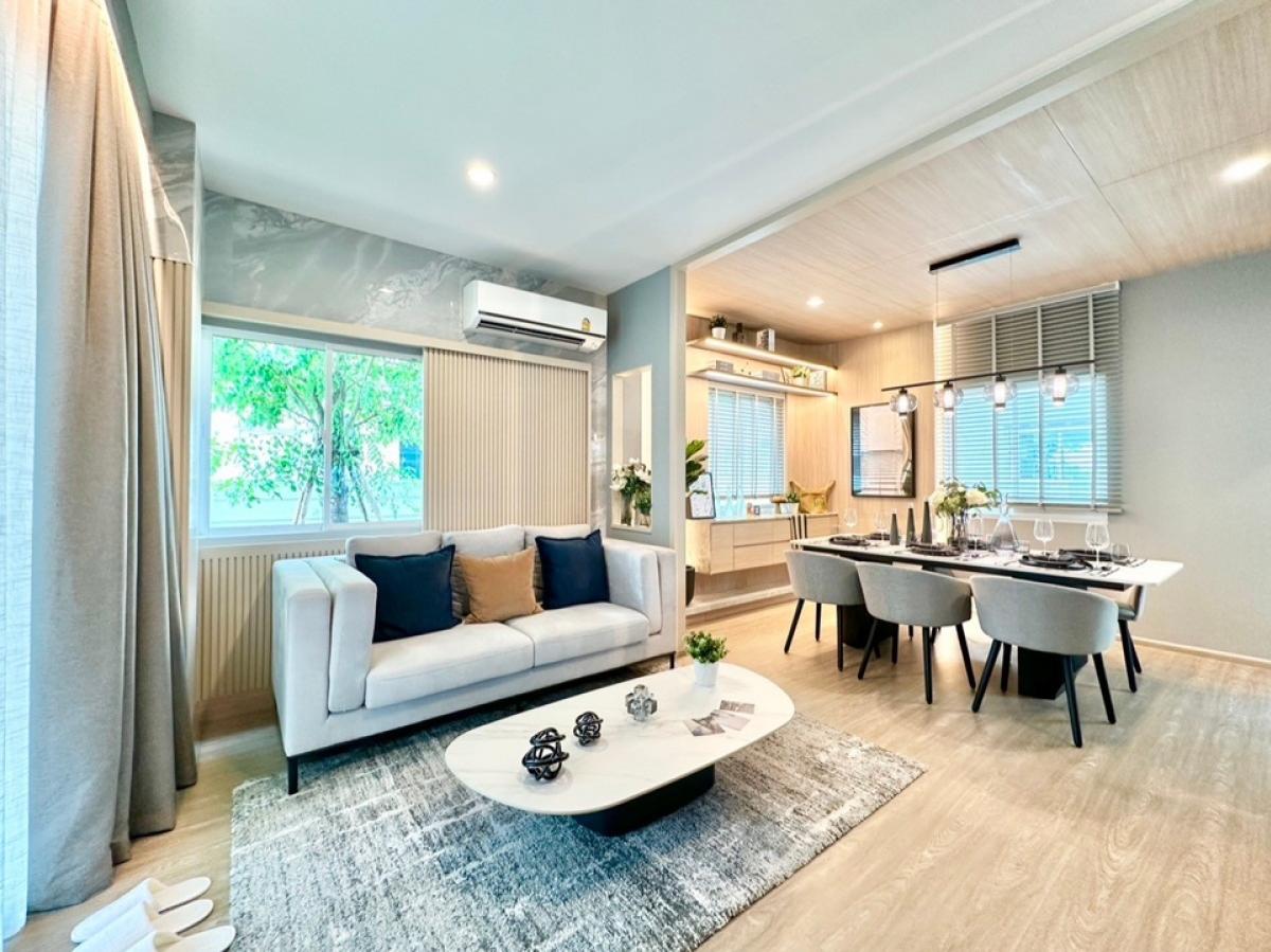 For SaleHousePattanakan, Srinakarin : House for sale, Nirvana Absolute, Krungthep Kreetha, size 230 Sq.m, 4 bed, 4 bath, only 17,52,0000, contact 086-795-9997 (Jimmy)