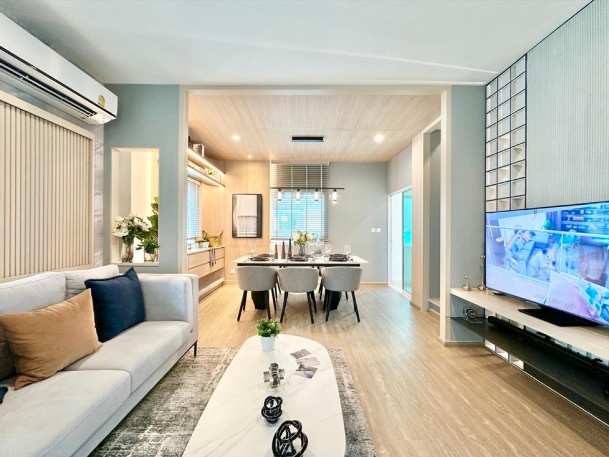 For SaleHousePattanakan, Srinakarin : House for sale, Nirvana Absolute, Krungthep Kreetha, size 230 Sq.m, 4 bed, 4 bath, only 17,52,0000, contact 086-795-9997 (Jimmy)