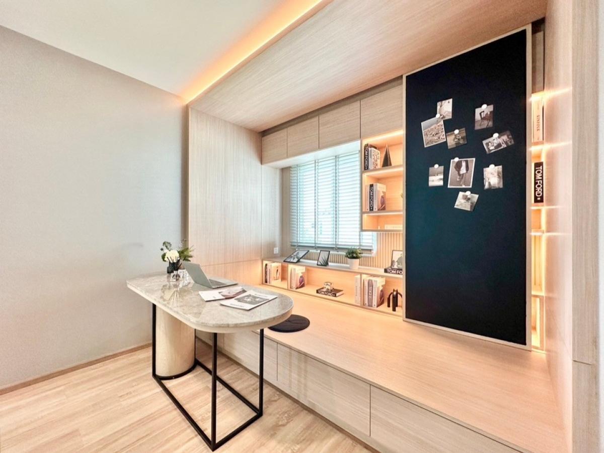 For SaleHousePattanakan, Srinakarin : House for sale, Nirvana Absolute, Krungthep Kreetha, size 230 Sq.m, 4 bed, 4 bath, only 17,52,0000, contact 086-795-9997 (Jimmy)