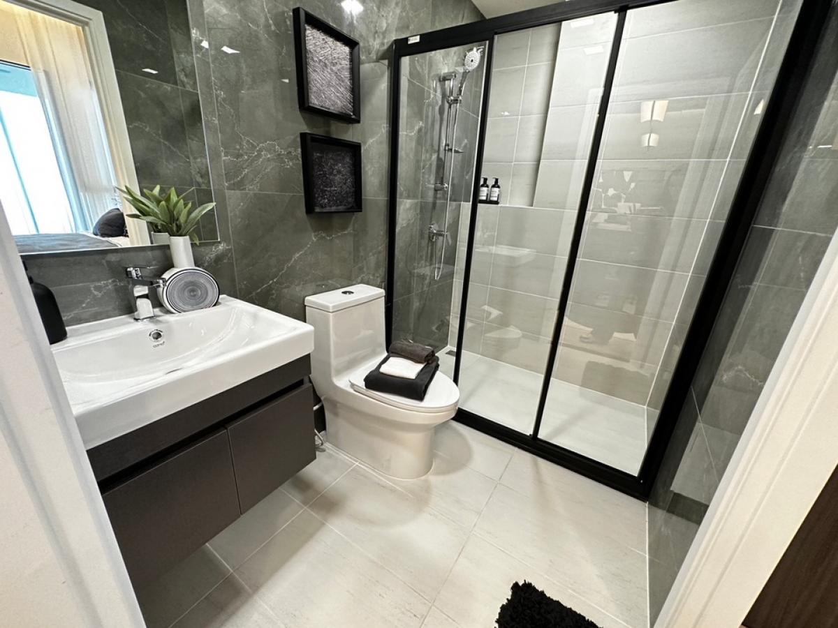 ขายดาวน์คอนโดพัฒนาการ ศรีนครินทร์ : 🏢 𝐒𝐔𝐏𝐄𝐑 𝐃𝐄𝐀𝐋 🏢 𝐌𝐨𝐝𝐢𝐳 𝐕𝐨𝐲𝐚𝐠𝐞 𝐒𝐫𝐢𝐧𝐚𝐤𝐚𝐫𝐢𝐧 คอนโดใหม่ในย่านศรีนครินทร์ ทำเลดีเยี่ยม เริ่มต้นเพียง 𝟮.𝟯𝟱 ล้าน* (ขายดาวน์) โทรเลย ☎️ 𝟎𝟔𝟐-𝟓𝟐𝟔-𝟔𝟓𝟗𝟎