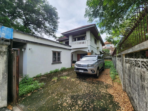 For SaleHouseChaengwatana, Muangthong : Single house for sale, size 93 sq m., Soi Prachachuen-Pat Kret 2, next to Grand Canal, east side