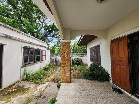 For SaleHouseChaengwatana, Muangthong : Single house for sale, size 93 sq m., Soi Prachachuen-Pat Kret 2, next to Grand Canal, east side