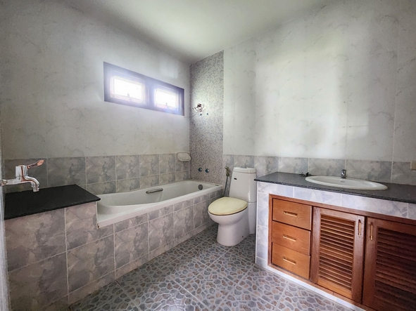 For SaleHouseChaengwatana, Muangthong : Single house for sale, size 93 sq m., Soi Prachachuen-Pat Kret 2, next to Grand Canal, east side